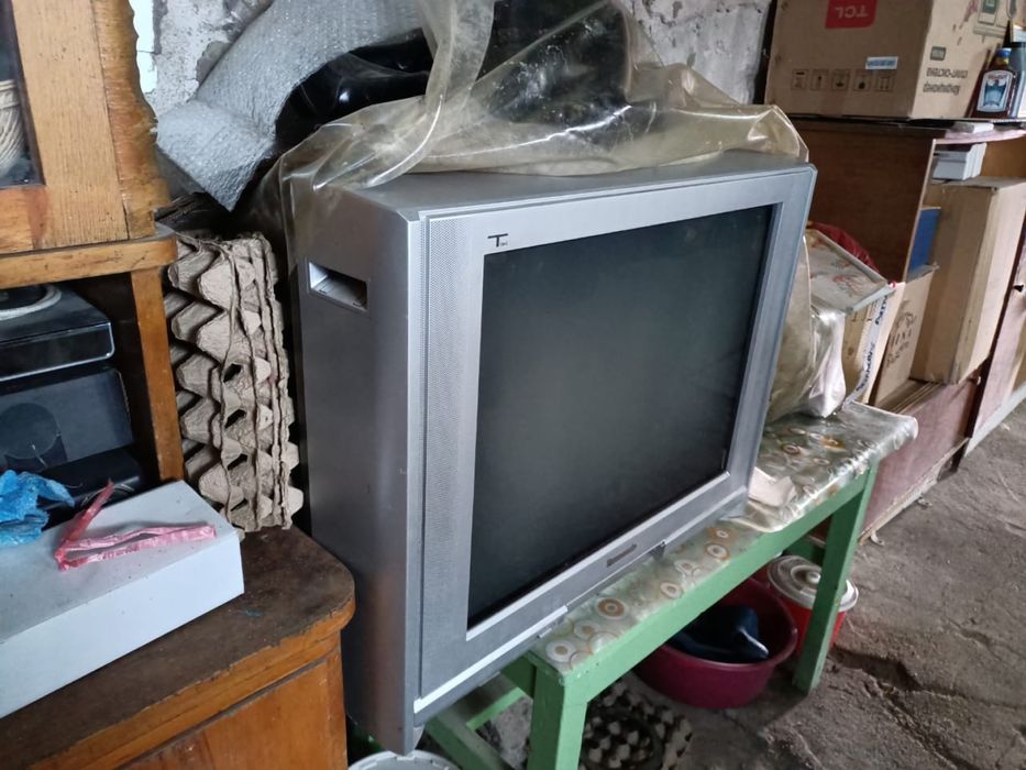 Продам телевизор