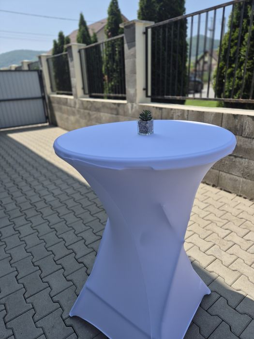 Mese cocktail pt închiriat