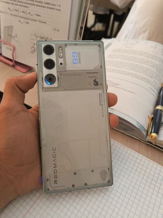 Red Magic 9 pro игравой телефон