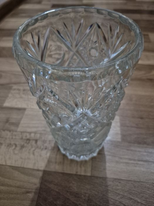 Ваза хрустальная, очень красивая