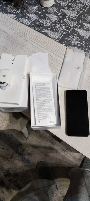 Honor 90  зелен.