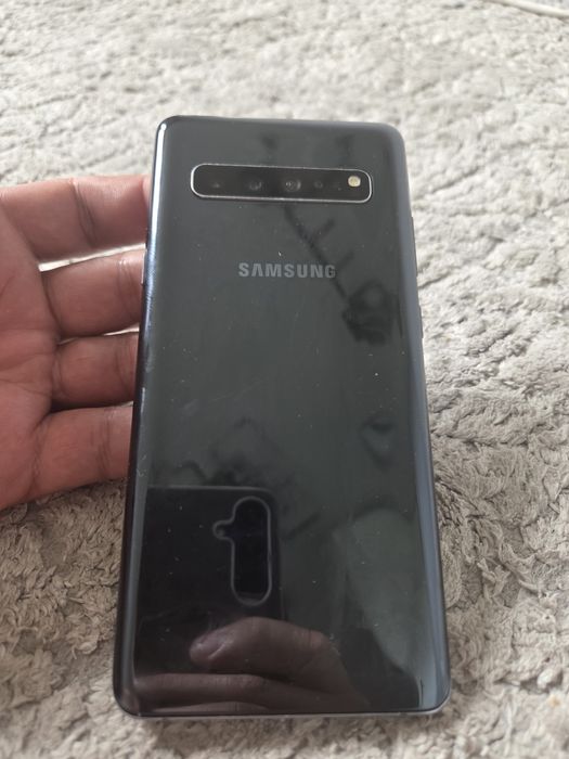 Самсунг с10 5G 256