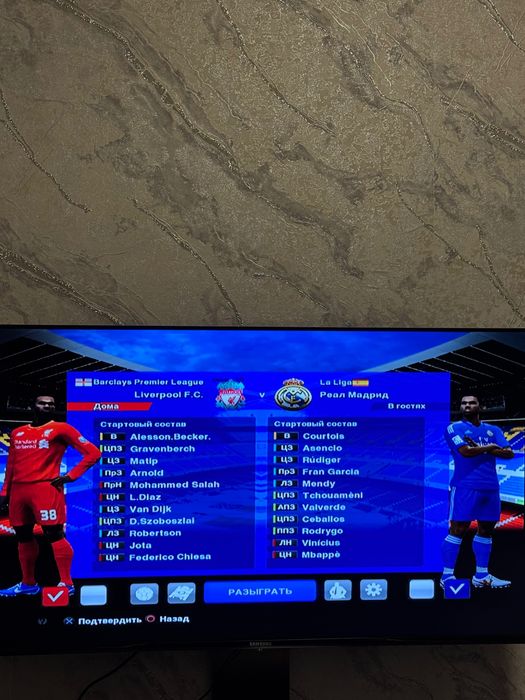 Plestesion3 sony 1 tb oyinlari bilan 15 ta  4 ta pulti bor