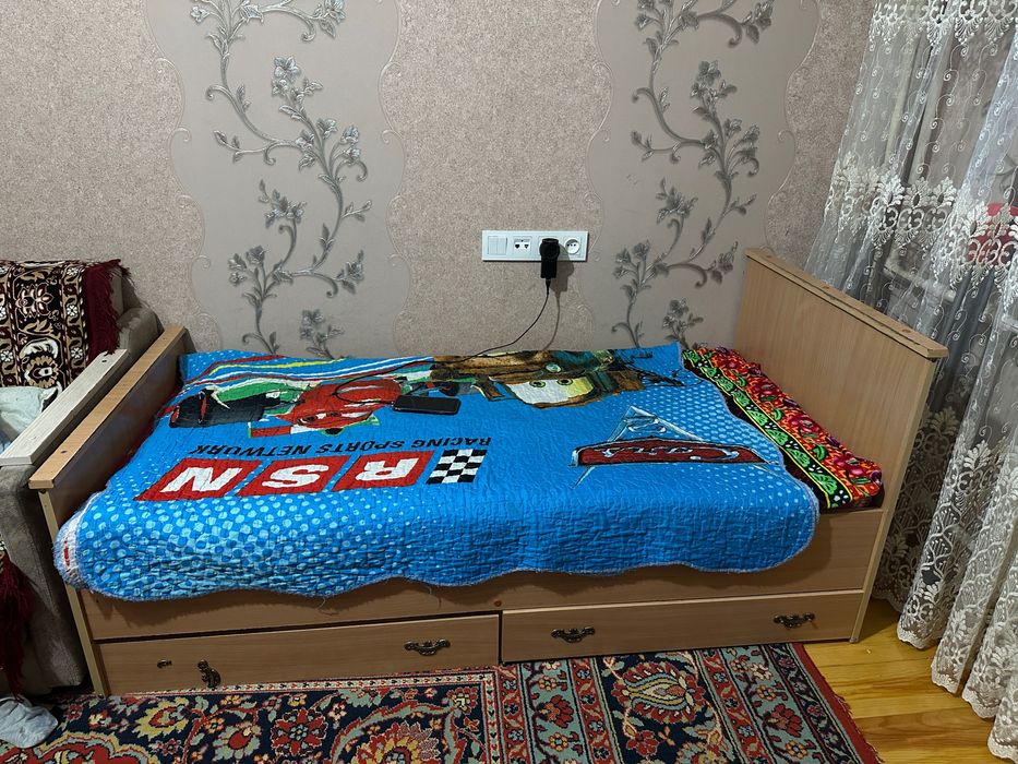 Кровать подростковая