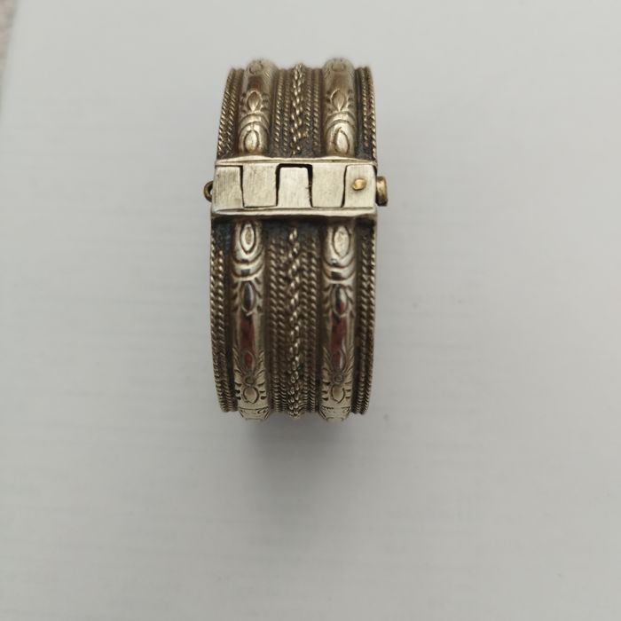 Гривна, накит,сечан