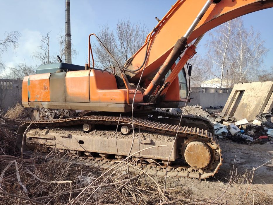 Продам экскаватор гусеничный досан 420