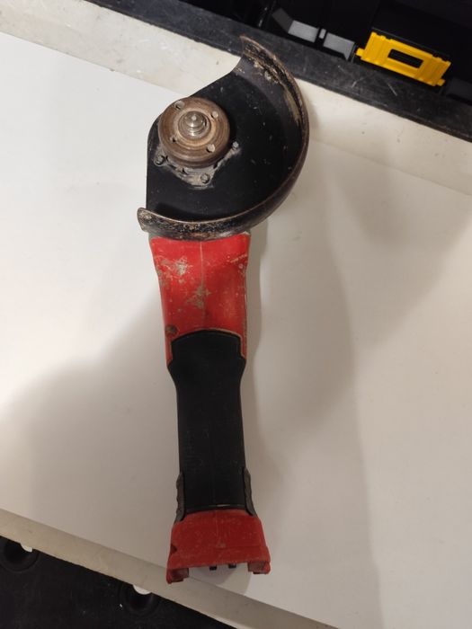 Безчетков акумулаторен ъглошлайф Милуоки Milwaukee M18 CAG125X