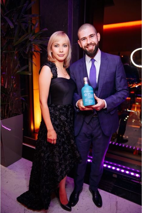 Продам черное вечернее платье 42-44 размера