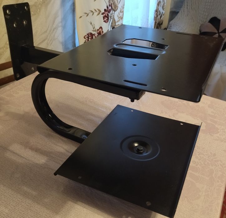 Кронштейн и подставка