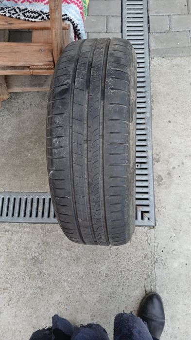 Set de roti (4 anvelope + jante de aliaj) 195/65/R15 Hankook