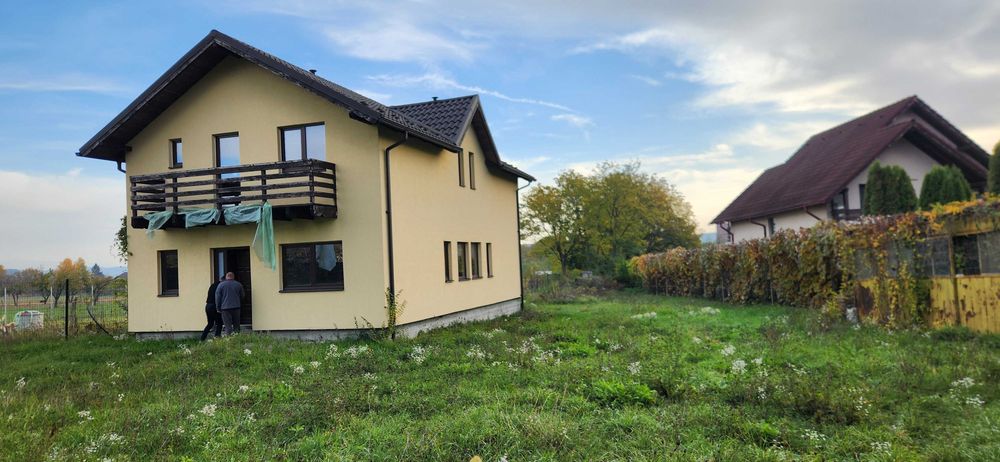 Casa si teren in Argeselul-Maracineni!