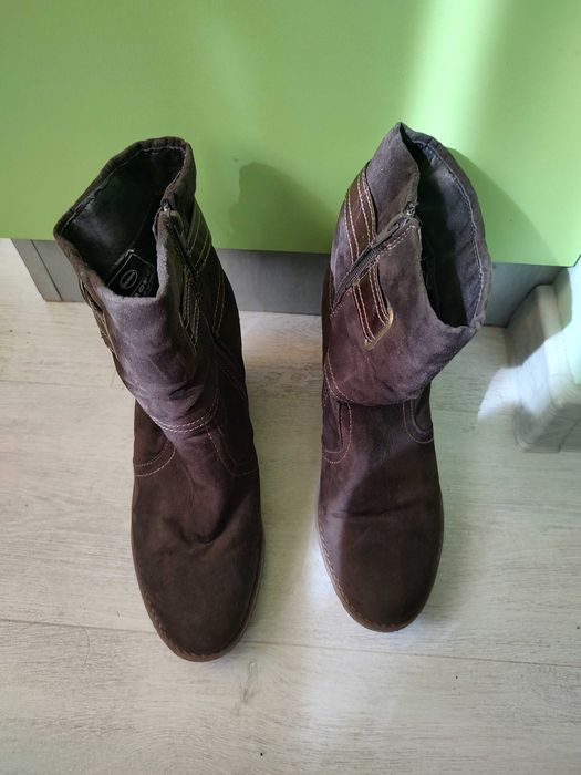 Кафяви велурени боти 41 номер  15 лв