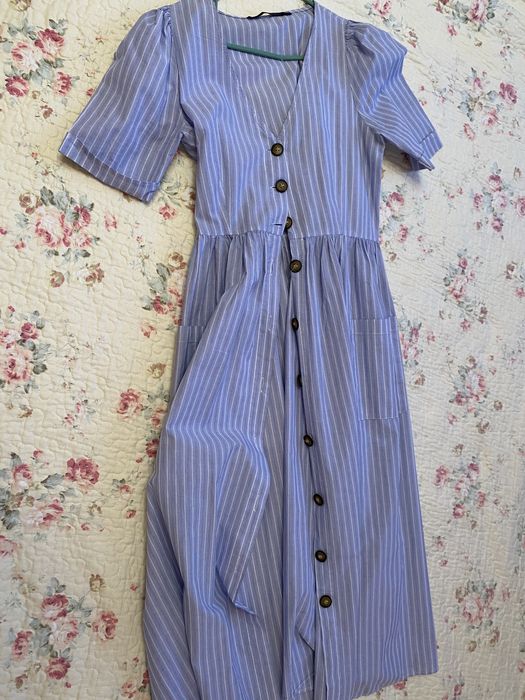 Продам красивые платья, блузки, кофты, юбки