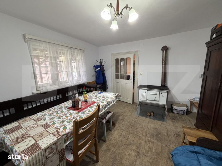 Casa cu 3 camere in suprafata de 80 mp si un teren de 2000 mp