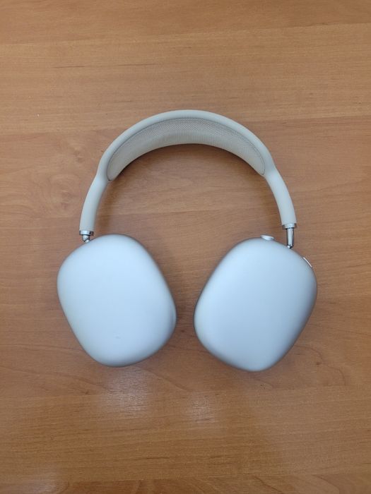 Продам AirPods Max