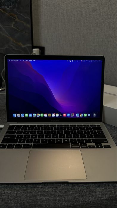Mac book air 13 2020