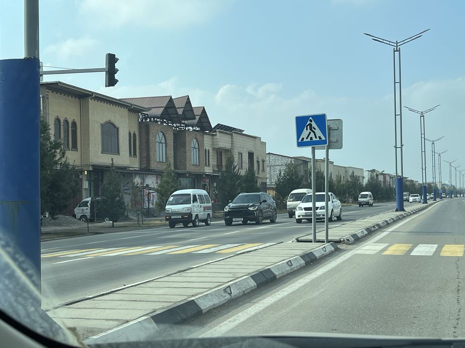 Шаҳрисабз марказида 2 қаватли нотурар бино (коробка) + ертўла