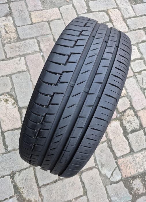 O bucată 225/50 R17 vară - una Continental Hankook