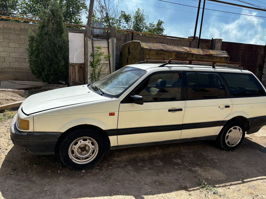 Volkswagen Passat 1992 г