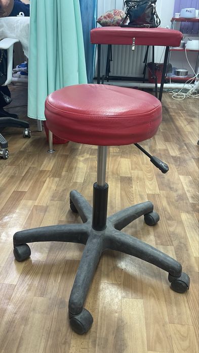 Продам помощник и кресло для мастера