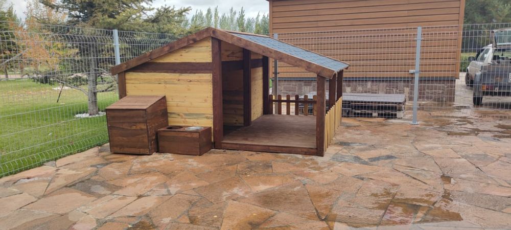 Будки для собак утепленные