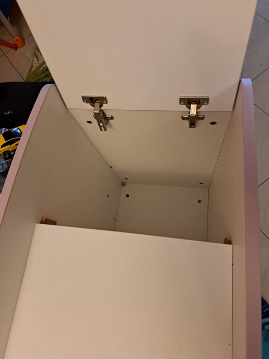 Използвани детски скрин +легло с нов матрак, мебели Виденов