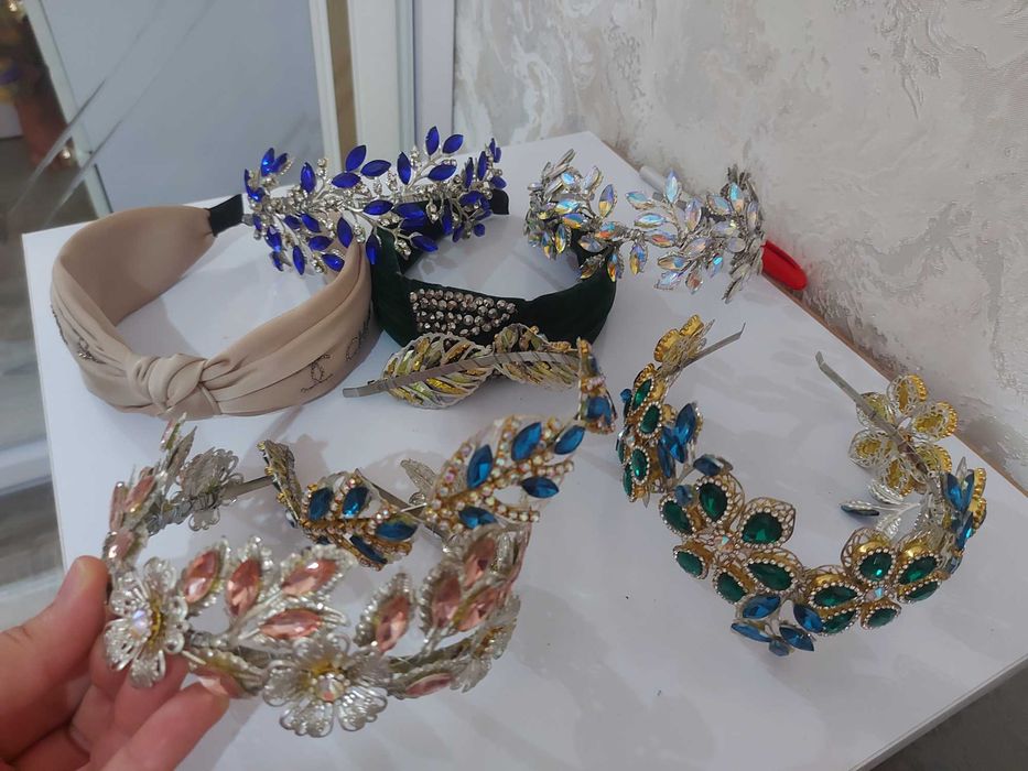 Kelinlik kiyimlarga aksesuarlar