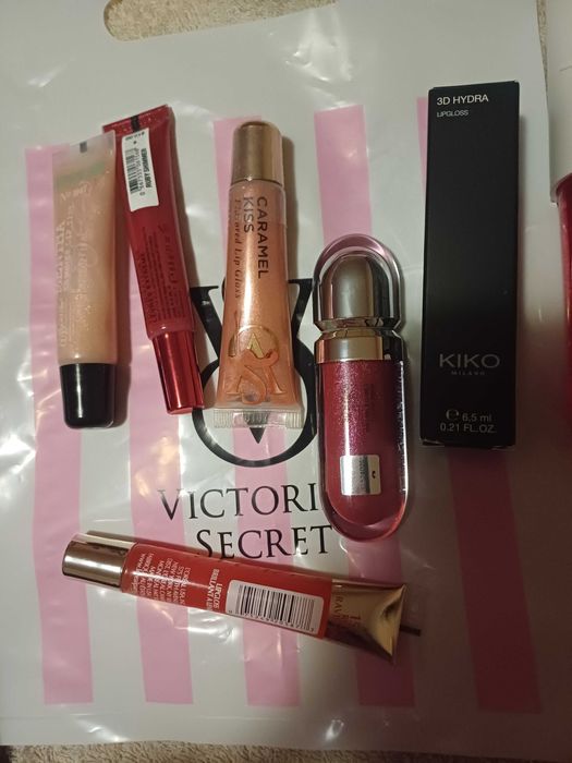 Маркова козметика на Guerlain,YSL,Kiko Milano Clarins,VS,mugler и др.