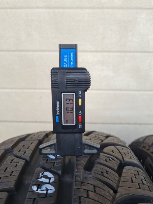 Зимни гуми 2 броя PIRELLI SottoZero 205 60 R16 дот 2518