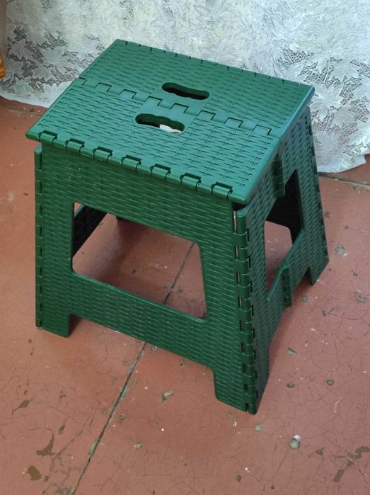 Табурет складной пластиковый