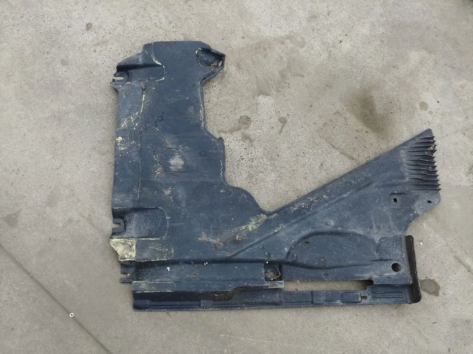 scut sub caroserie dreapta 2.0 tdi audi a4 b9 8w limuzina 8w0825216e