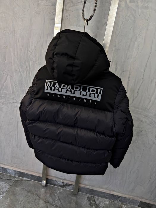 Зимно яке Dsquared2 / Napapijri / Moncler / Armani / Hugo Boss