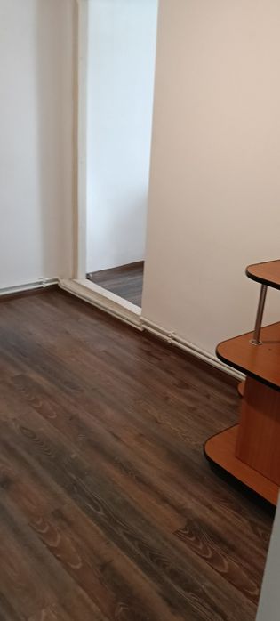 Închiriez casa zona Ploiestiori