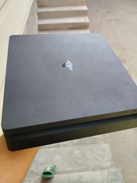 PS4 slim 500gb (spain edition)