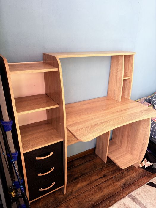 Стол компьютерный