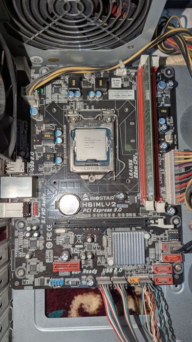 Материнская плата H61MLV2