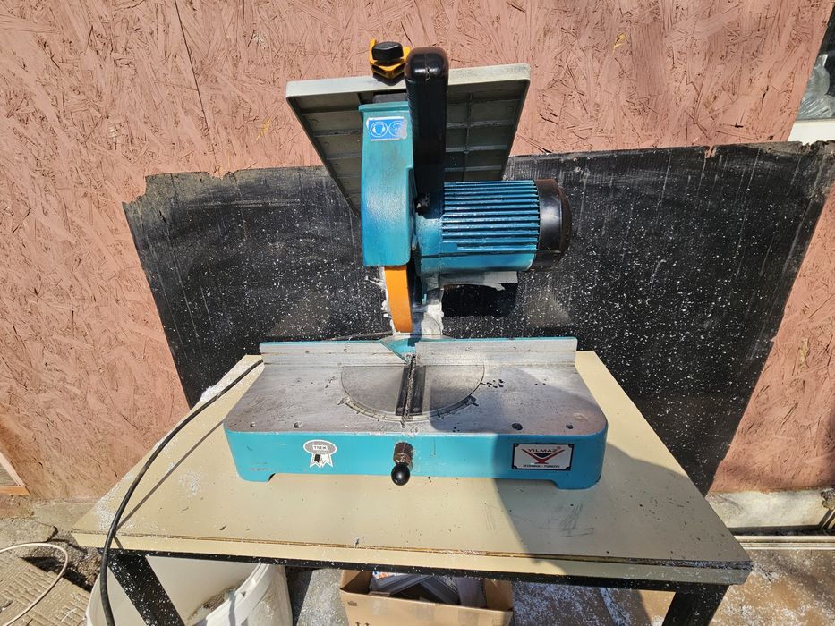 Circular (ștaier)de tăiat profile PVC și Aluminiu