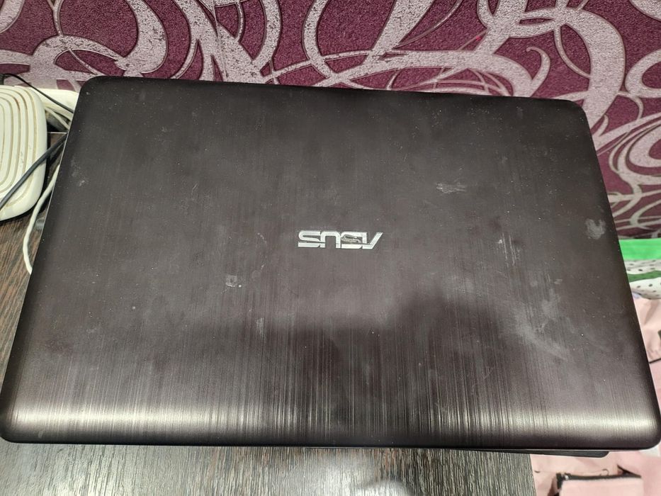 Продам офисный ноутбук Asus
