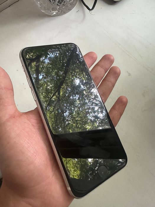 Iphone SE срочная продажа