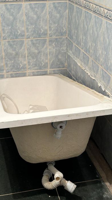 Продам ванну с сифоном