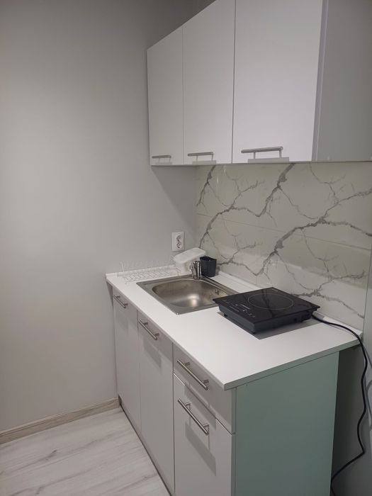 Închiriez garsoniera zona Rogerius