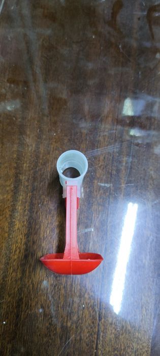 Поилка за пилета. Последни бройки.