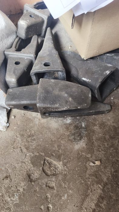 Зъби за багер с адаптор