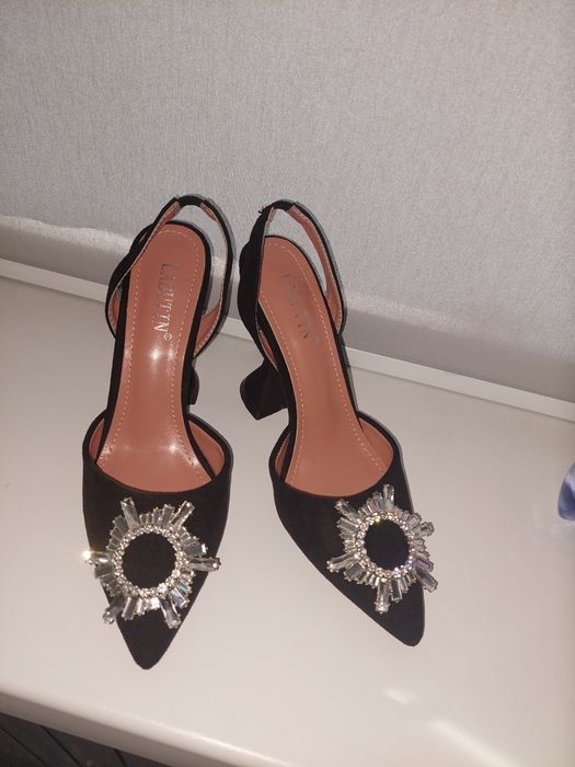 Туфли на каблуках