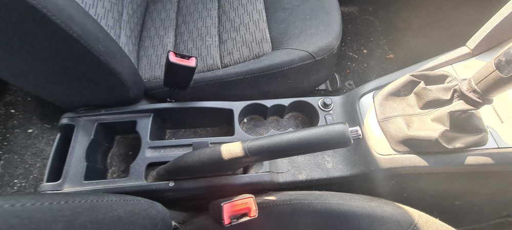 Skoda Octavia, на части.