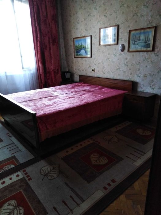 Продавам апартамент(тухла) 4+1 в района на Математическа гимназия- гр.Шумен.Възможност за гараж!
