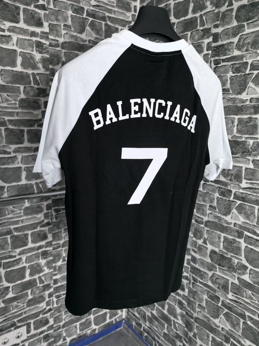 Balenciaga тениска НАМАЛЕНА