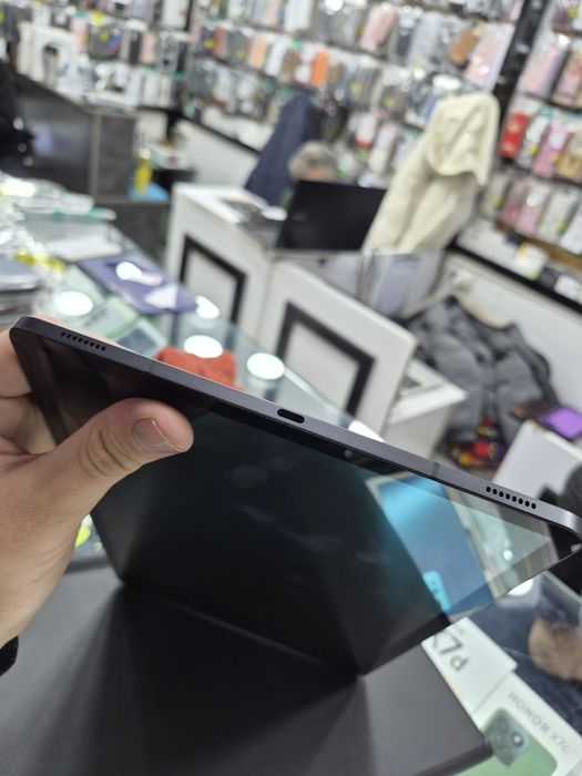 Samsung Tab S8 Plus 8/128 gb sotiladi