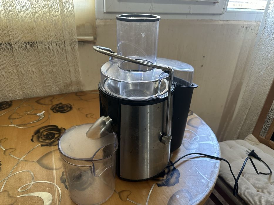 Сокоистисквачка.