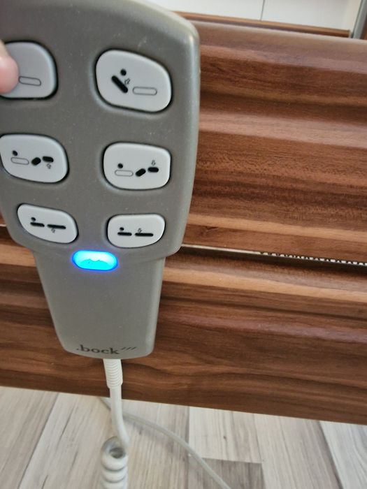 Vând pat Electric pt.persoane vârstnice sau cu dizabilități